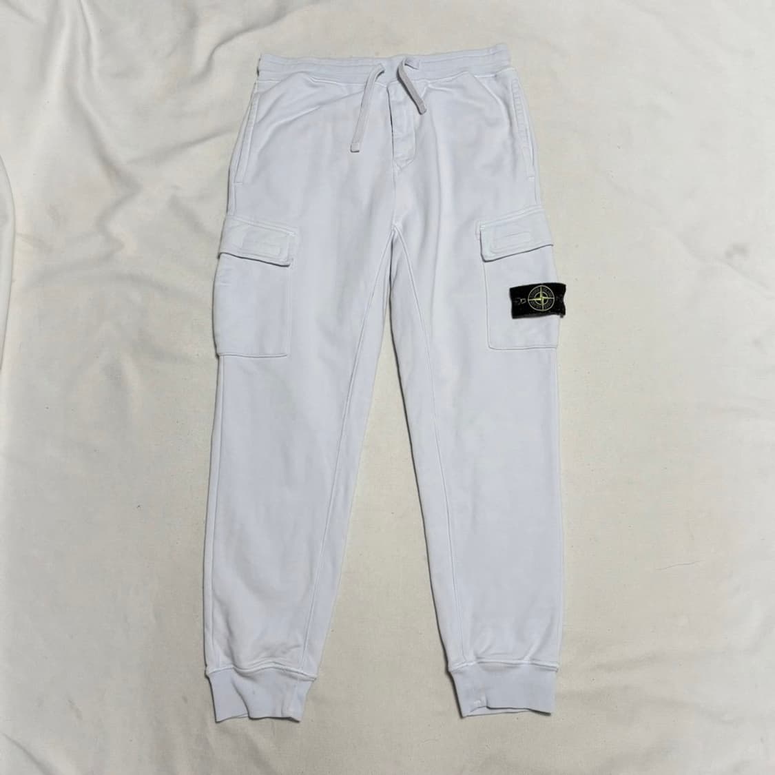 M 스톤아일랜드 화이트 카고 조거 팬츠 상품이미지2