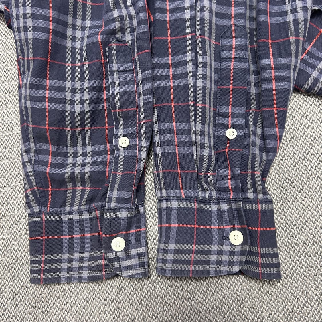 버버리 네이비 노바체크 셔츠(M) 상품이미지5