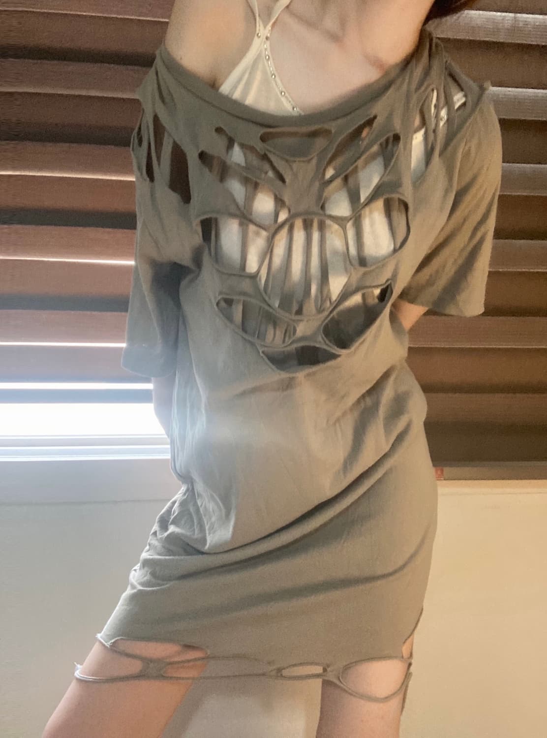 distressed cutout tee dress 상품이미지5