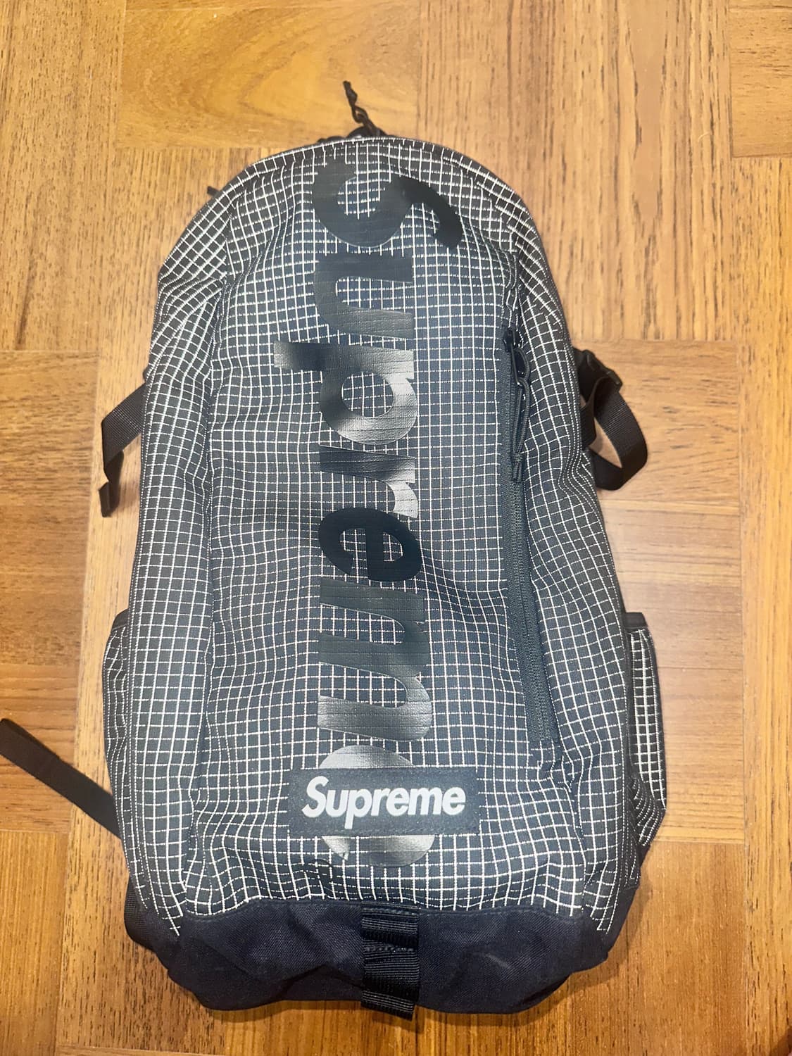 슈프림 백팩 24ss 상품이미지3