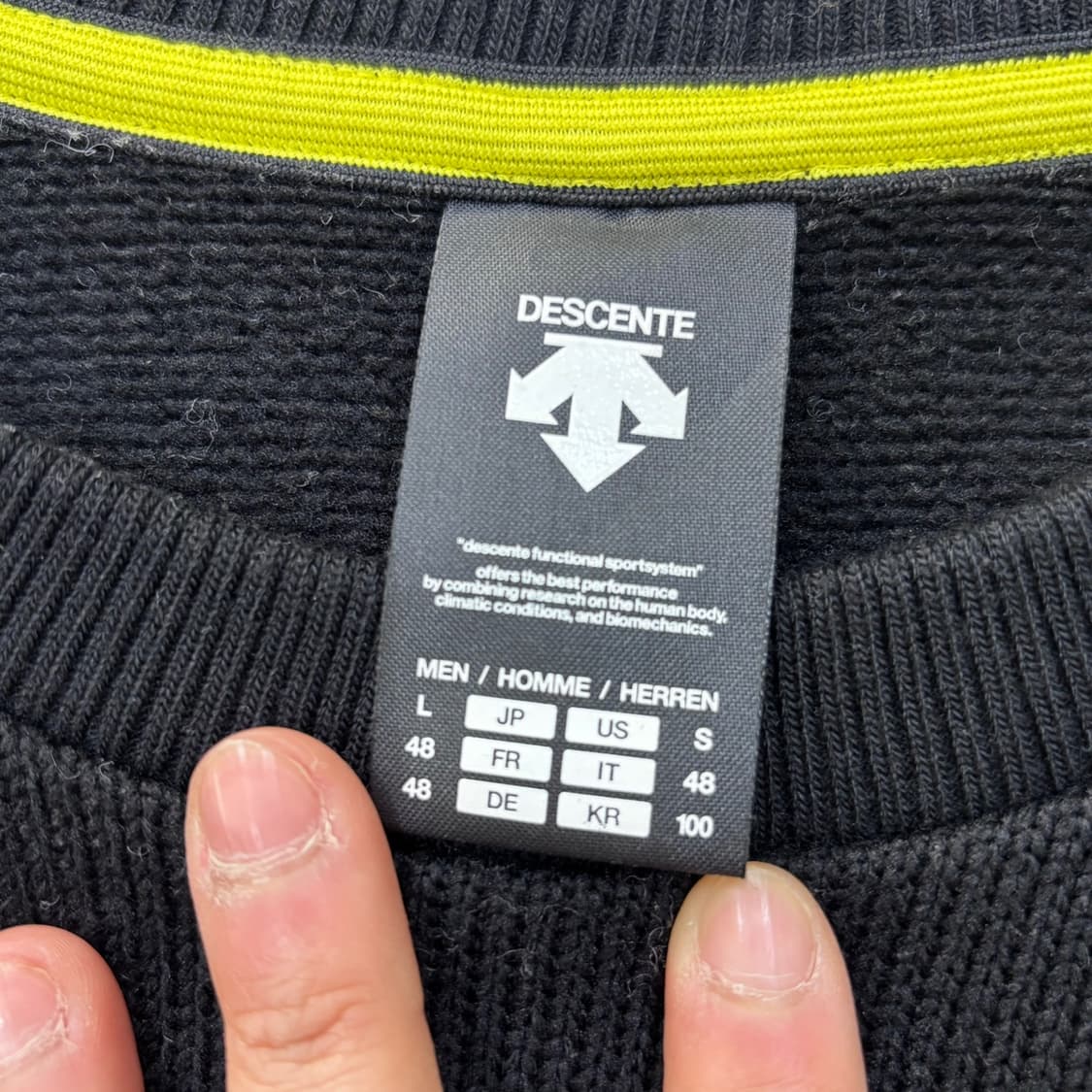 100 데상트 그래픽 사카리바 맨투맨 0408E2 상품이미지3