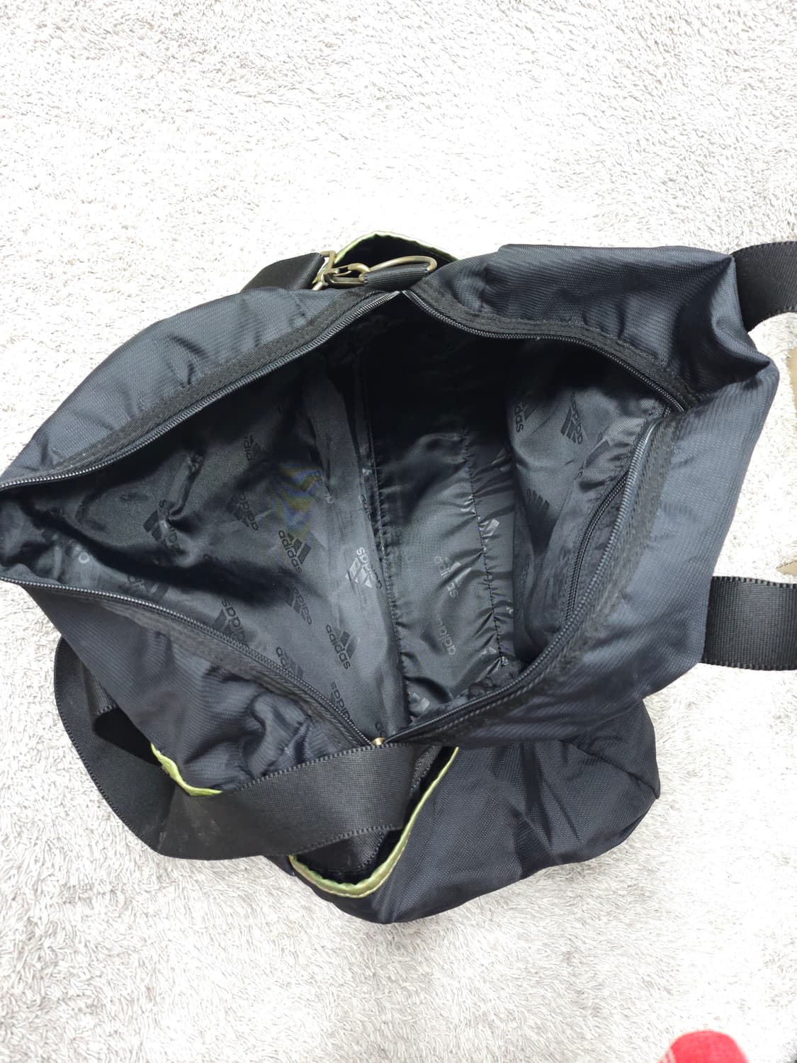 아디다스 골드 퀼팅 더플백 상품이미지5