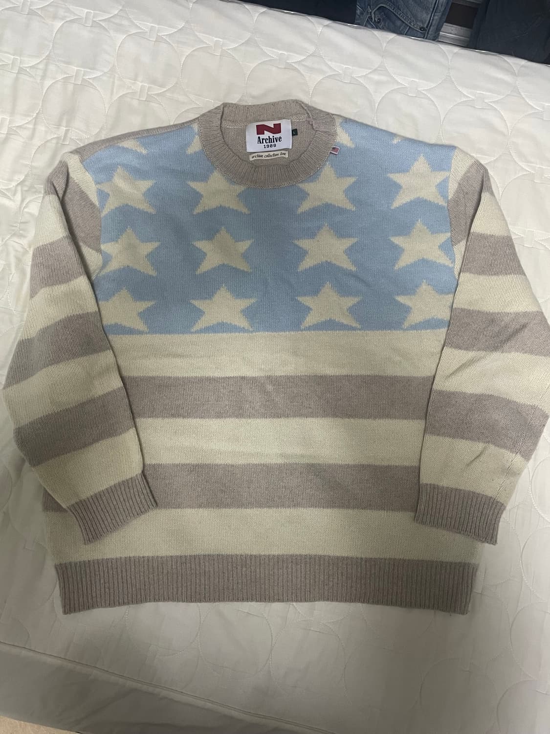 비욘드클로젯 스카이블루 아메리카 니트 상품이미지1