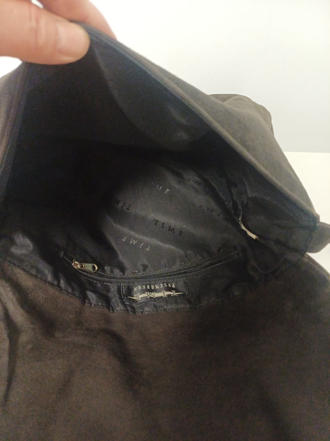 타임(TIME) 포스트모던 아카이브 스웨이드 숄더백 [다크 브라운] 상품이미지5