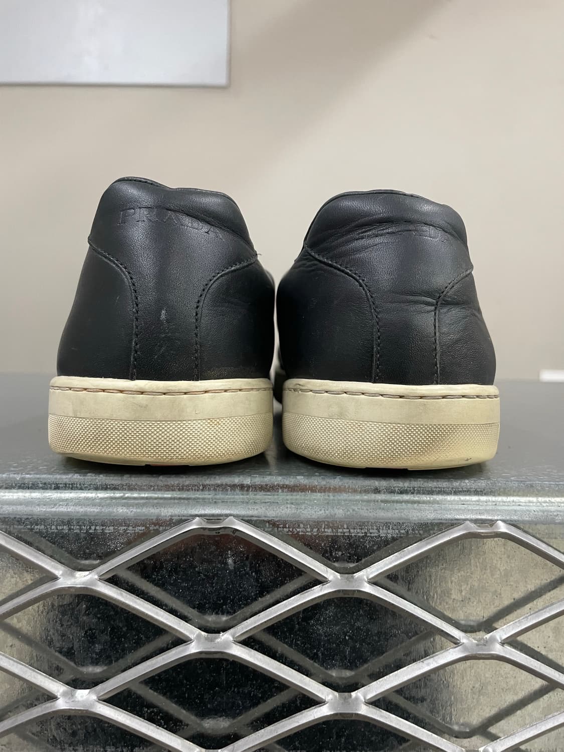 프라다 레더 스니커즈 블랙 6.5  (gr-4273) 상품이미지3