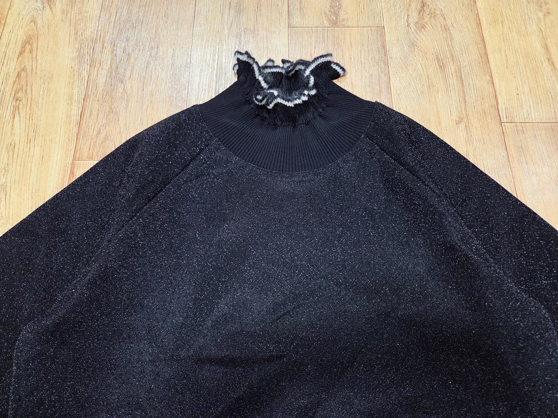 에센셜앤트워프(ESSENTIEL ANTWERP) 오리엔트 탑 프리사이즈 상품이미지2