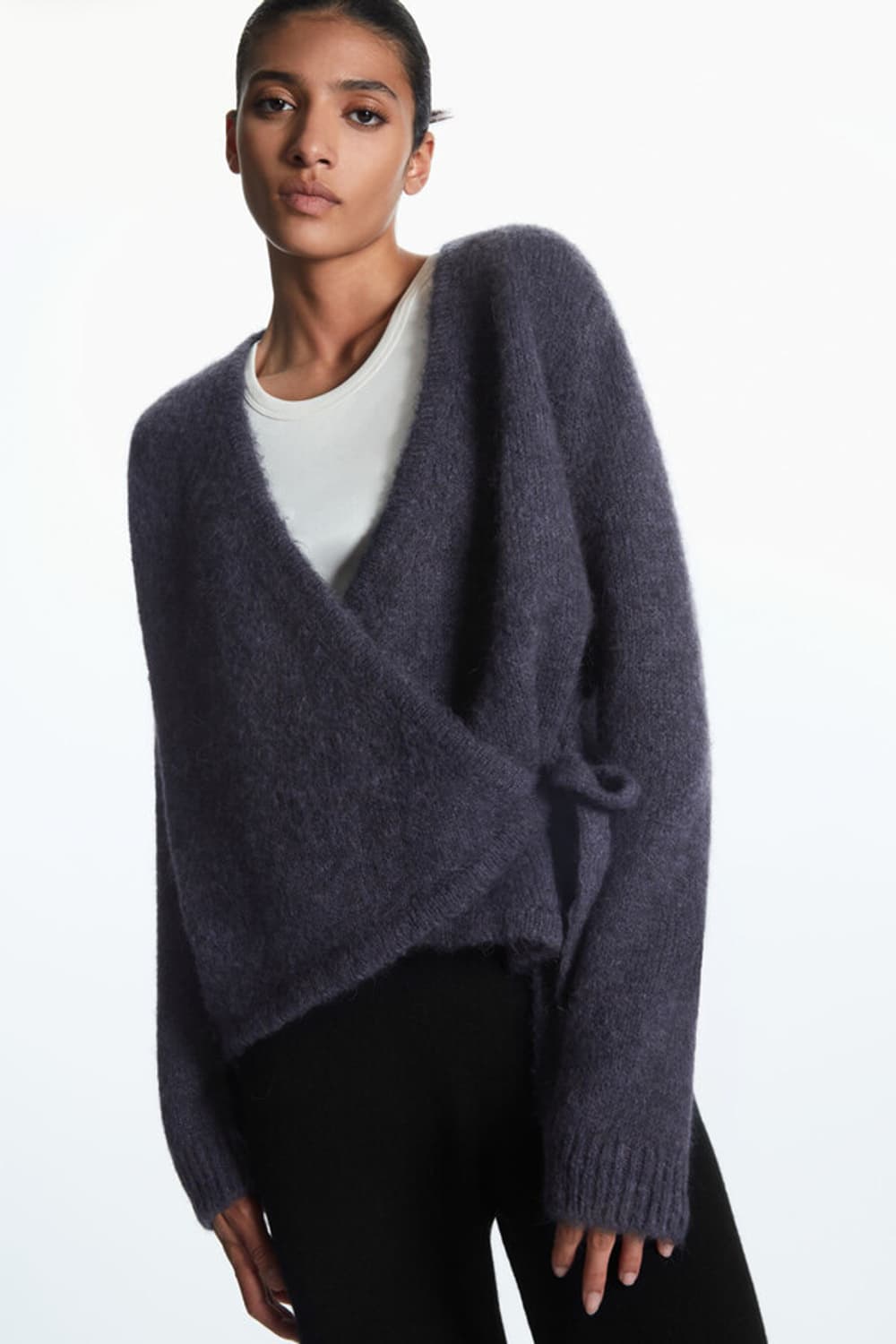 코스 울 랩 가디건 네이비 상품이미지1