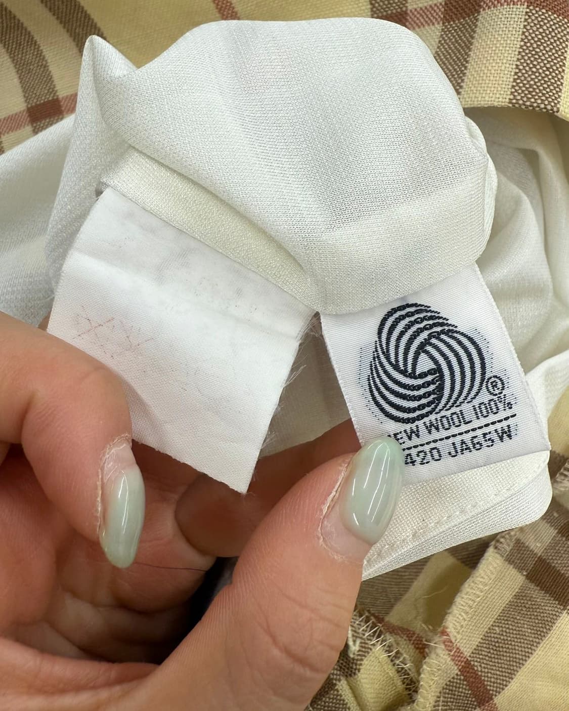 버버리 옐로우 노바체크 핀턱 미디스커트  상품이미지8