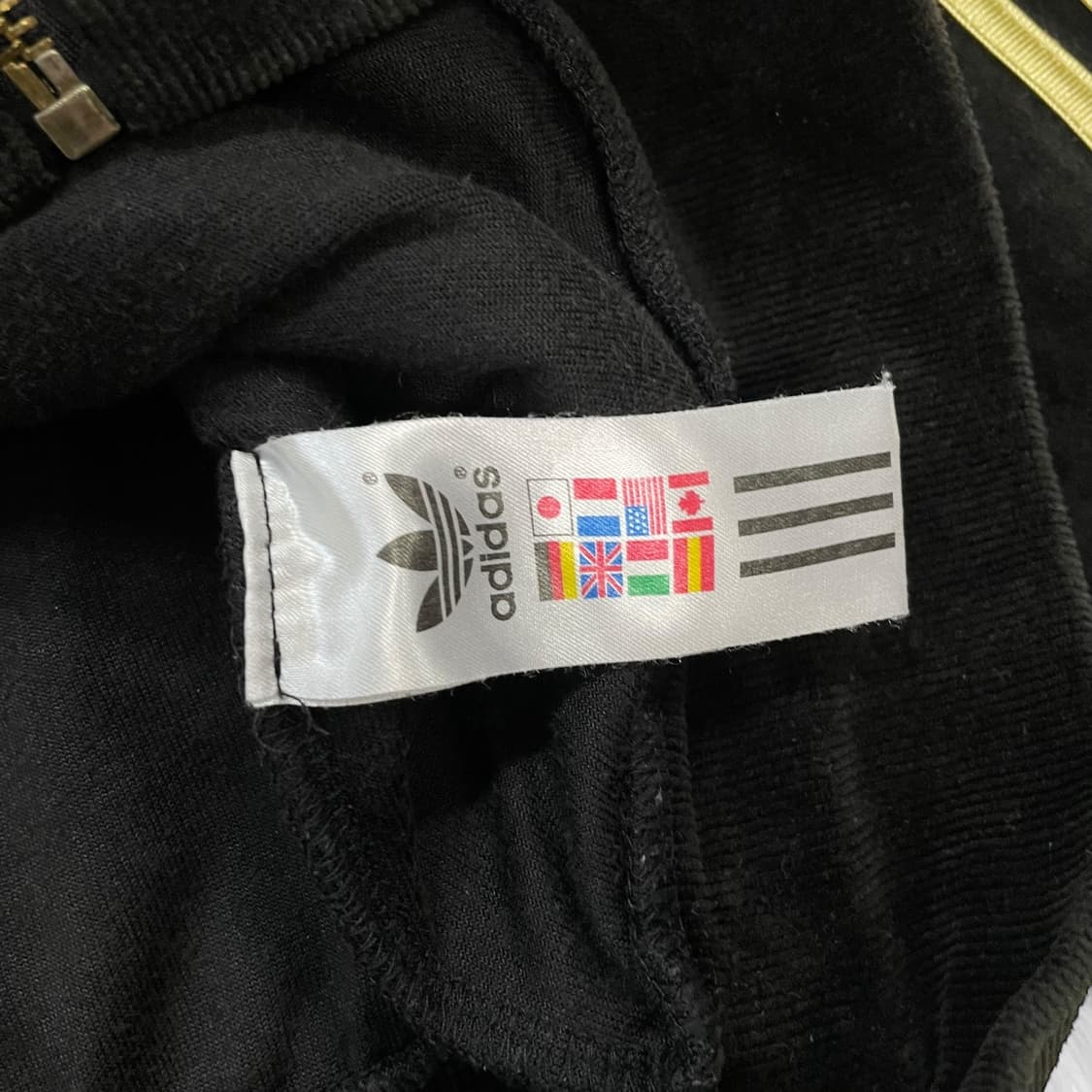 아디다스 벨루어 트랙탑 져지 블랙 골드 상품이미지5