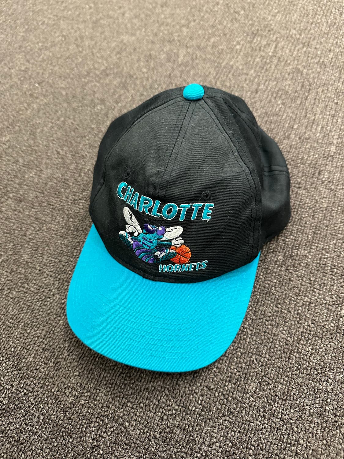 샬럿 호네츠 빈티지 자수 볼캡 상품이미지1