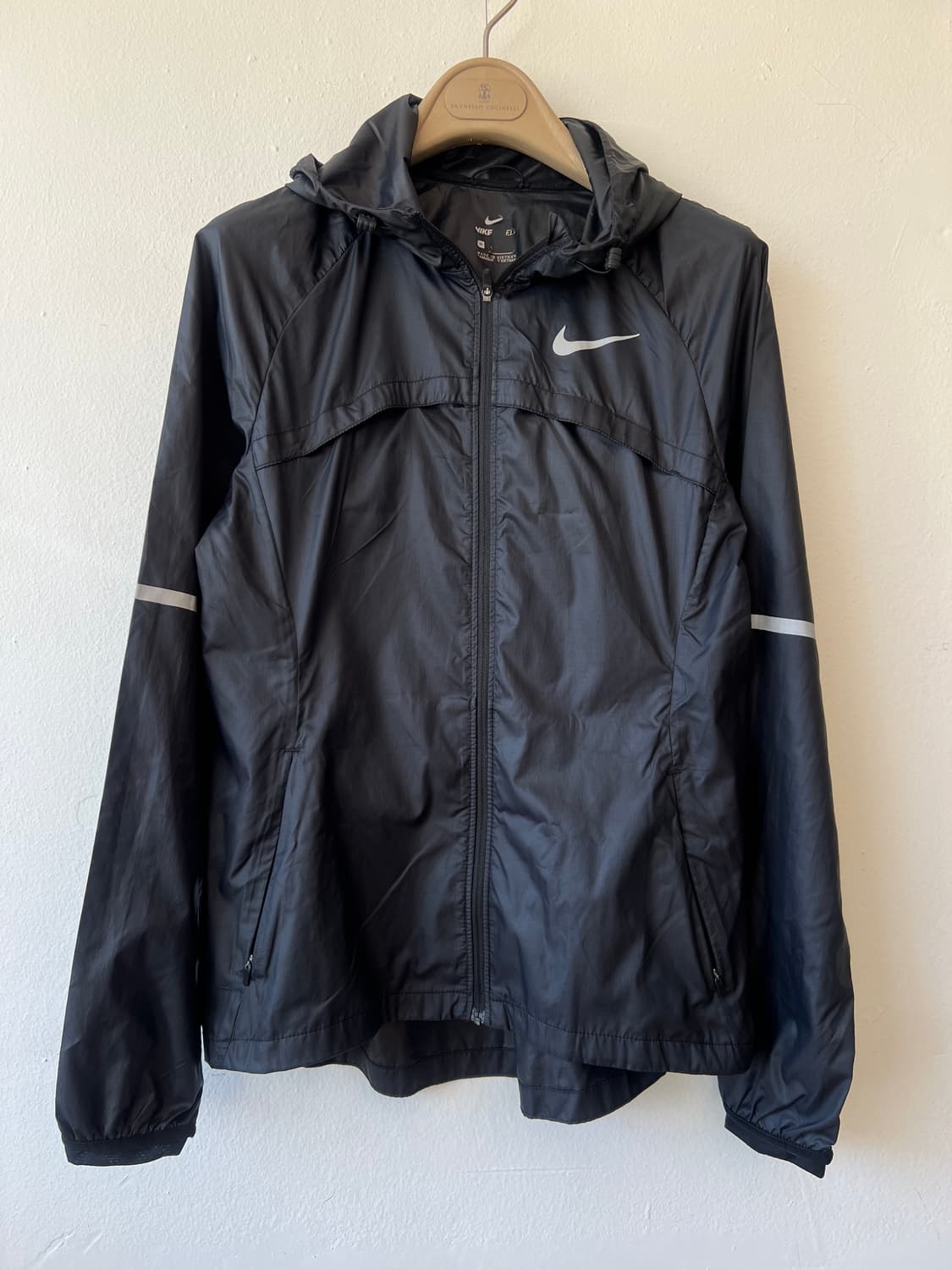 나이키 여성 블랙 윈드브레이커 바람막이후드점퍼 상품이미지2