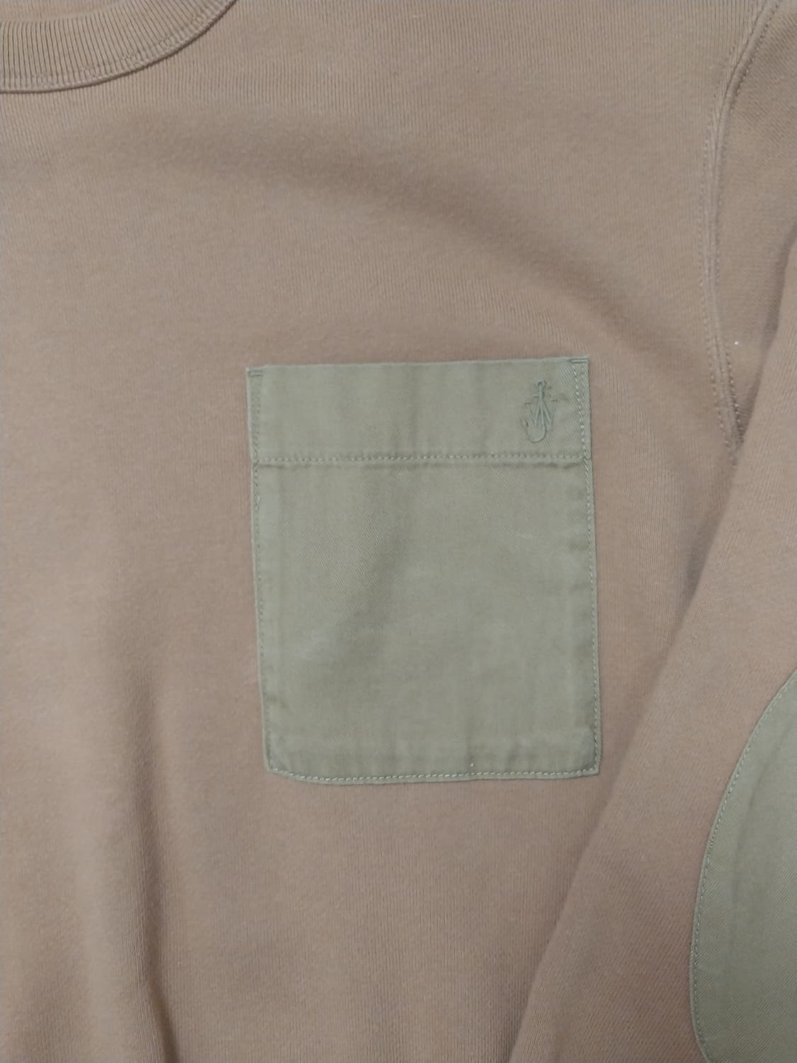 [L] 유니클로 X JW앤더슨 브릭 브라운 맨투맨 콜라보 상품이미지3