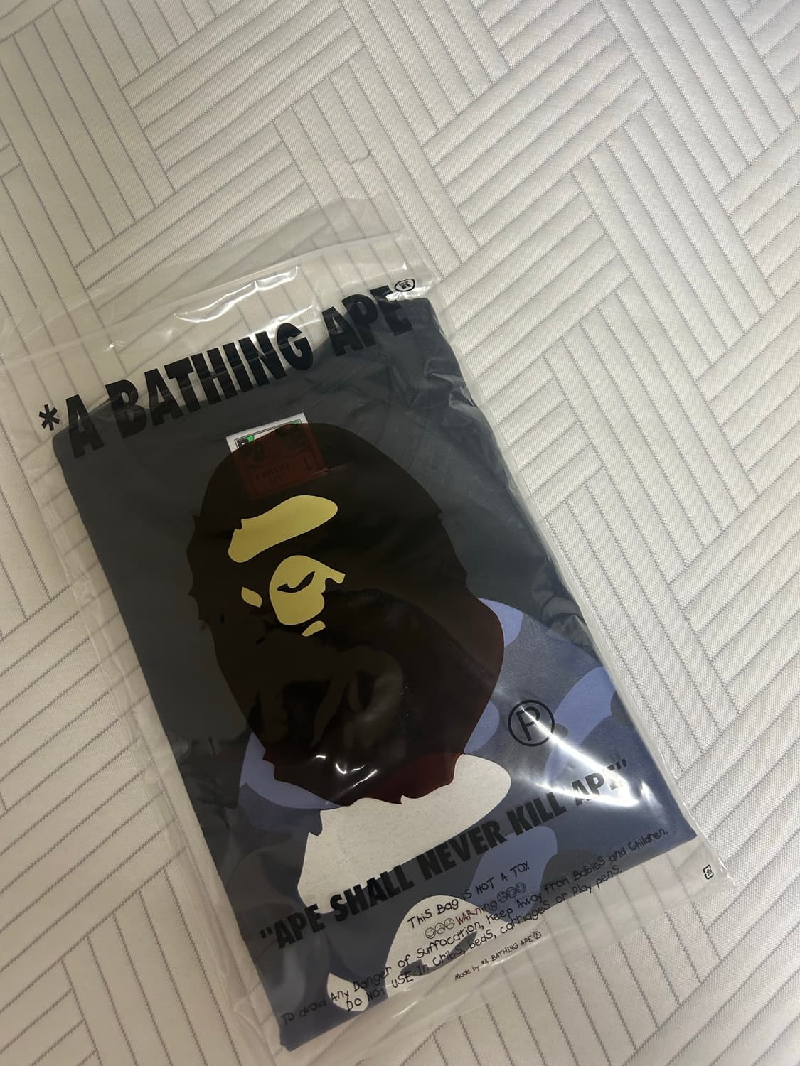 (새상품/택포/L) 베이프 빅에이프 헤드 카모 블랙 네이비 상품이미지2