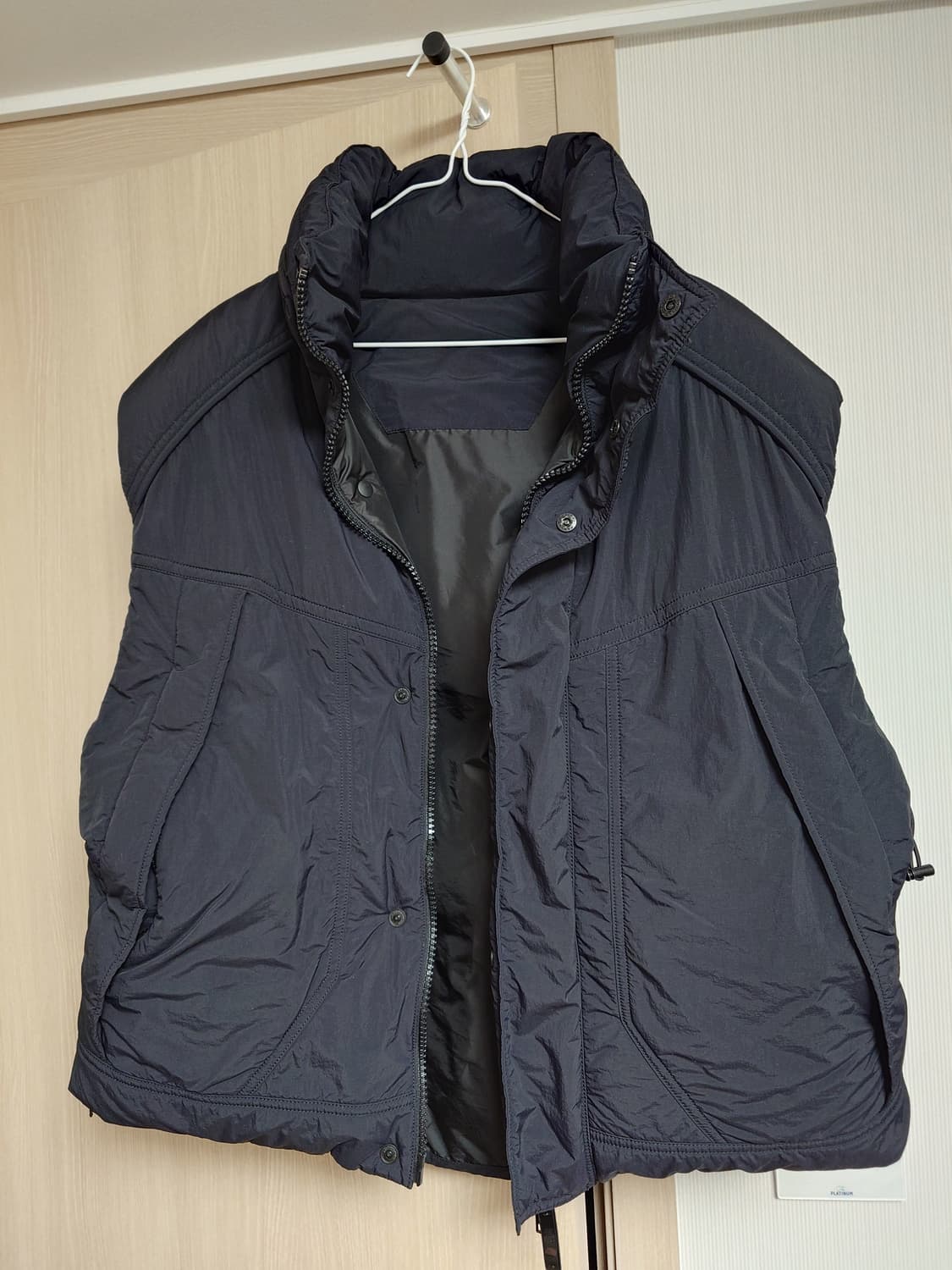 [46/105] 준지 23FW 크롭 구스 다운 패딩 베스트 조끼 패쪼 상품이미지1