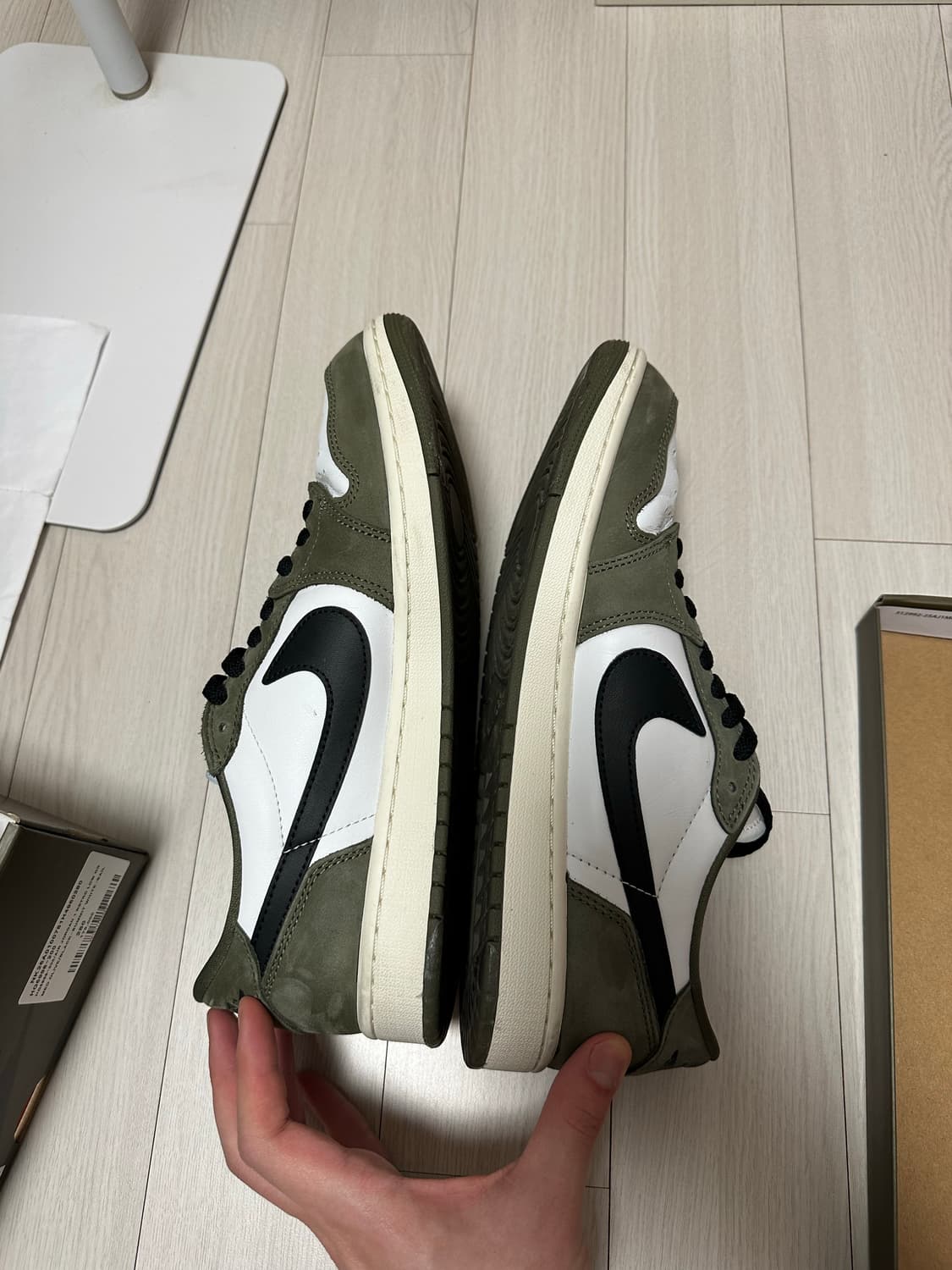 조던1 로우 올리브 2026 사이즈 280 팝니다 상품이미지6