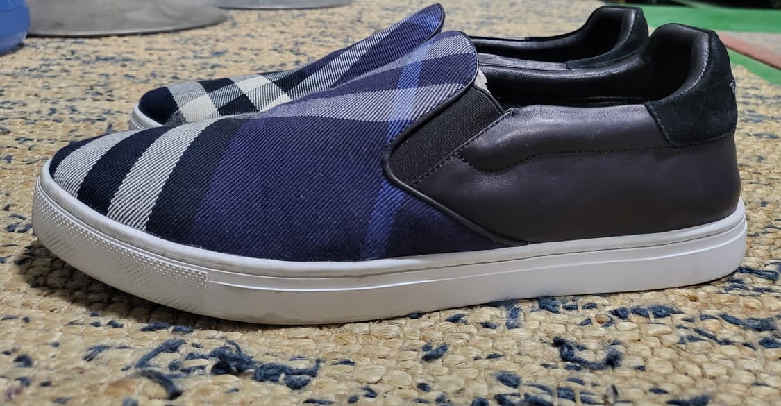 버버리 남성 체크 슬립온 상품이미지3