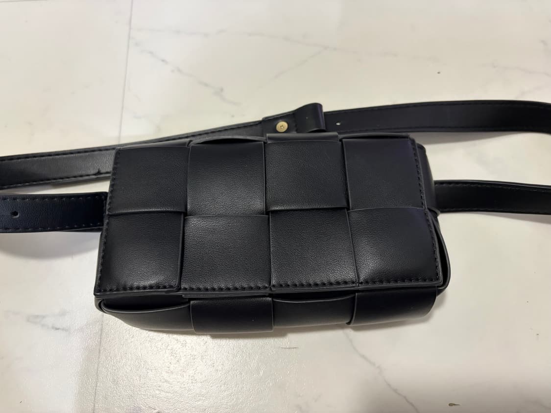 자라 카세트 숄더백 상품이미지1