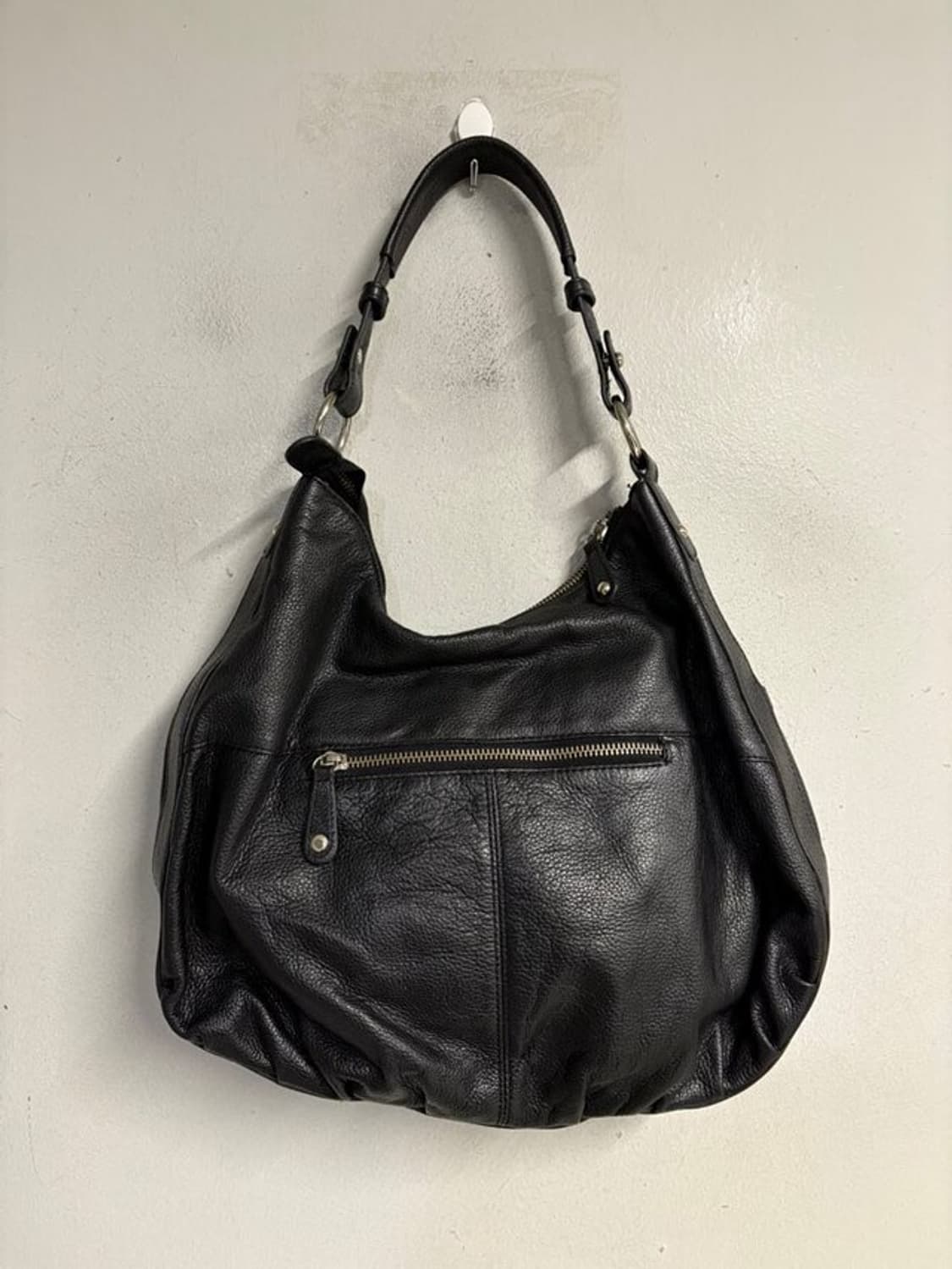 블랙 버클 레더 호보백 상품이미지2