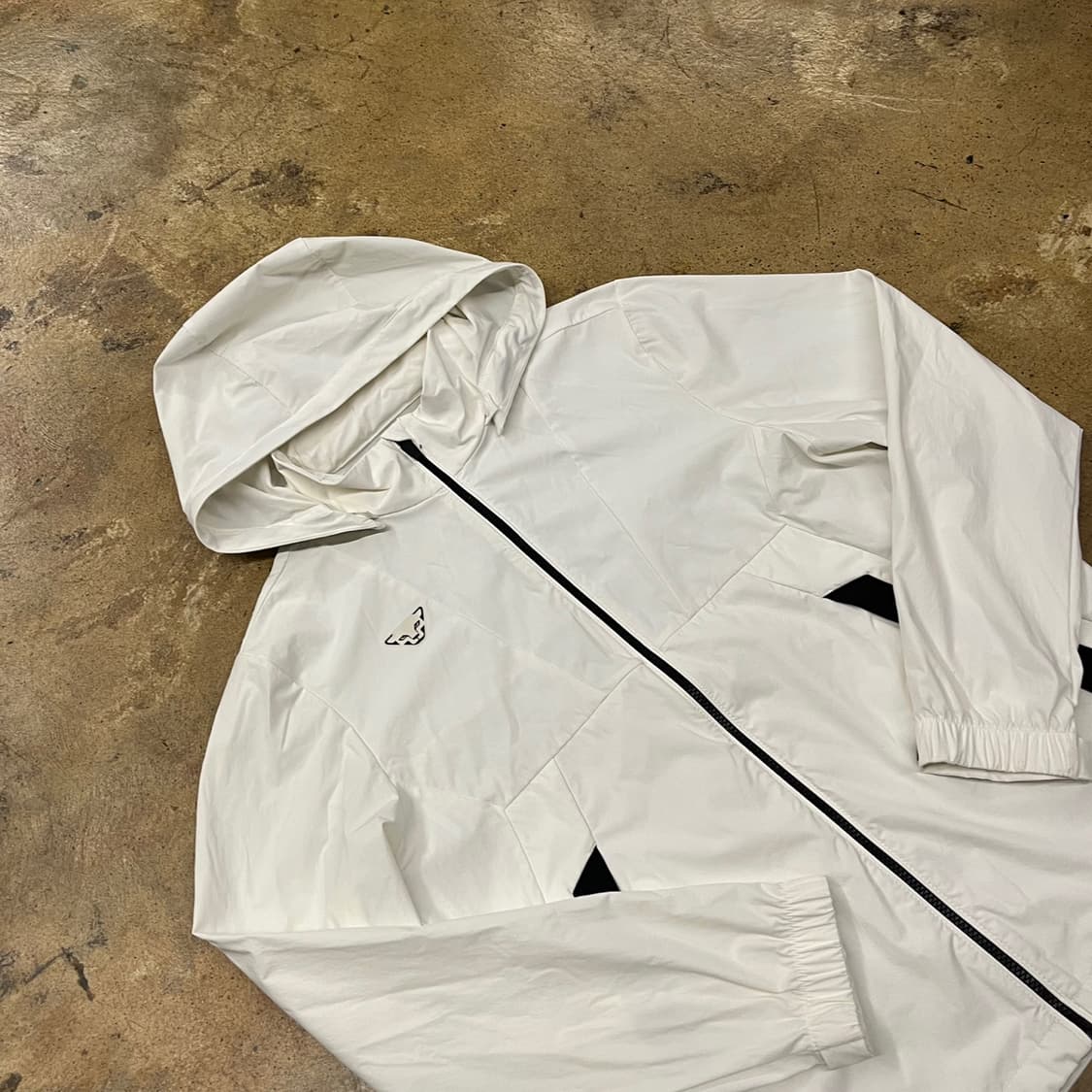 [정품/L] 다이나핏 화이트 바람막이 후드집업 b17 상품이미지1