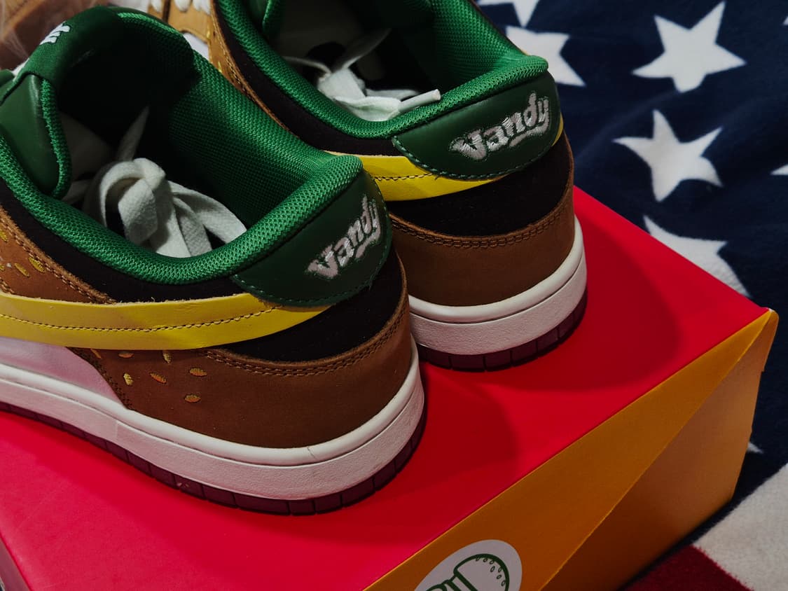 반디더핑크 스웨이드 버거슈즈 에어포스 1 베이프 상품이미지4