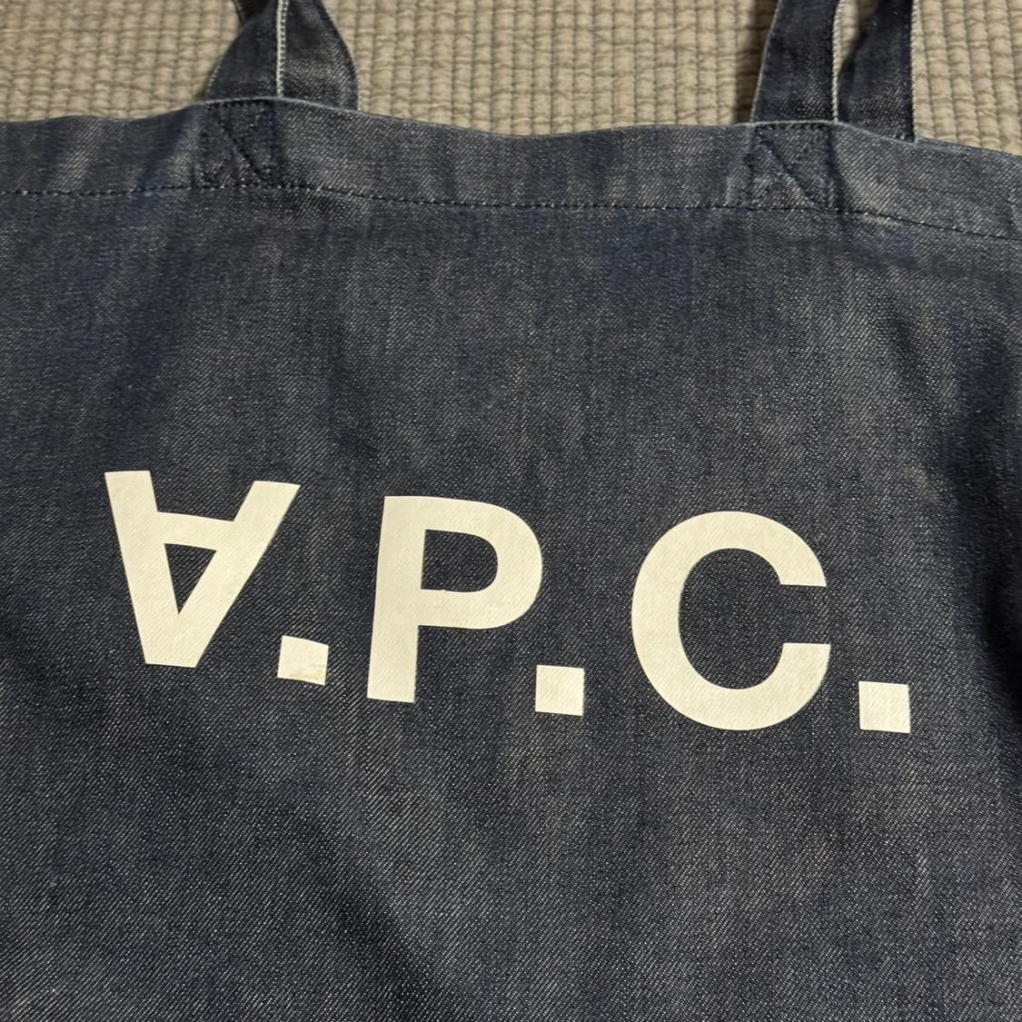 아페쎄 a.p.c. 인디고 에코백 상품이미지2