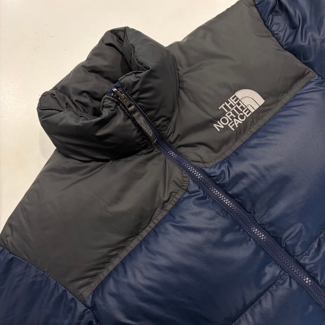 [S] 08s 노스페이스 700 눕시 구형 패딩 네이비/그레이 B341 상품이미지3