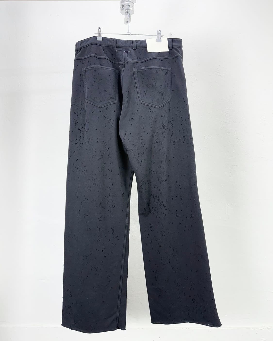 MM6 메종 마르지엘라 블랙 디스트로이드 와이드 코튼 스웨트 팬츠 상품이미지6