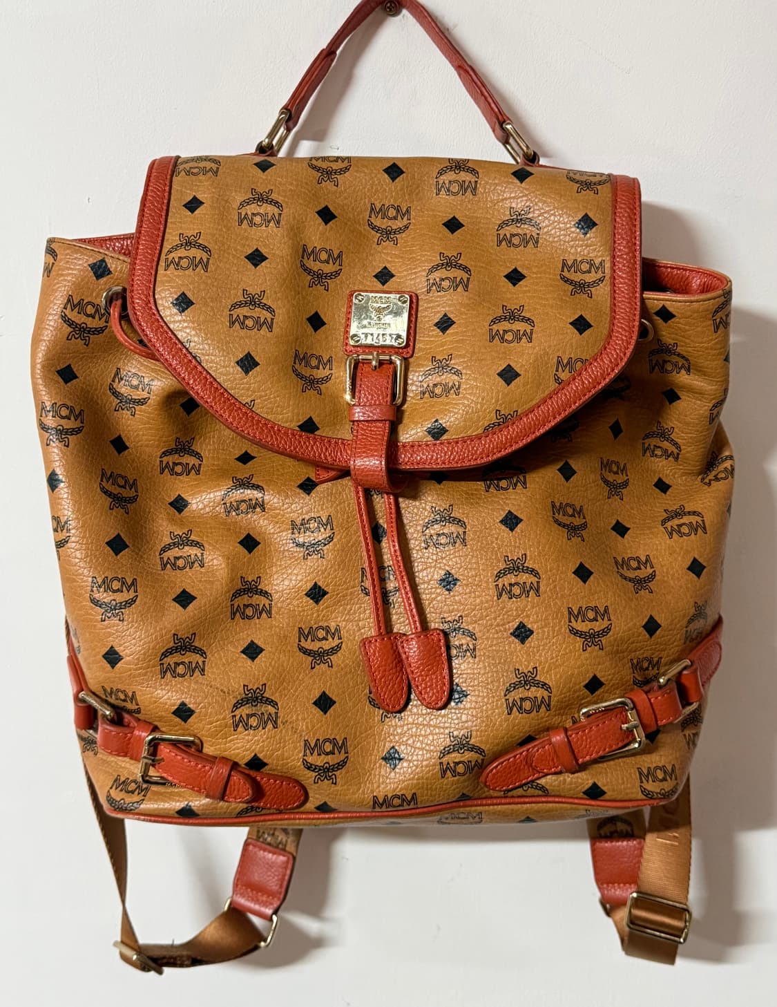 MCM 미디엄 백팩 상품이미지2