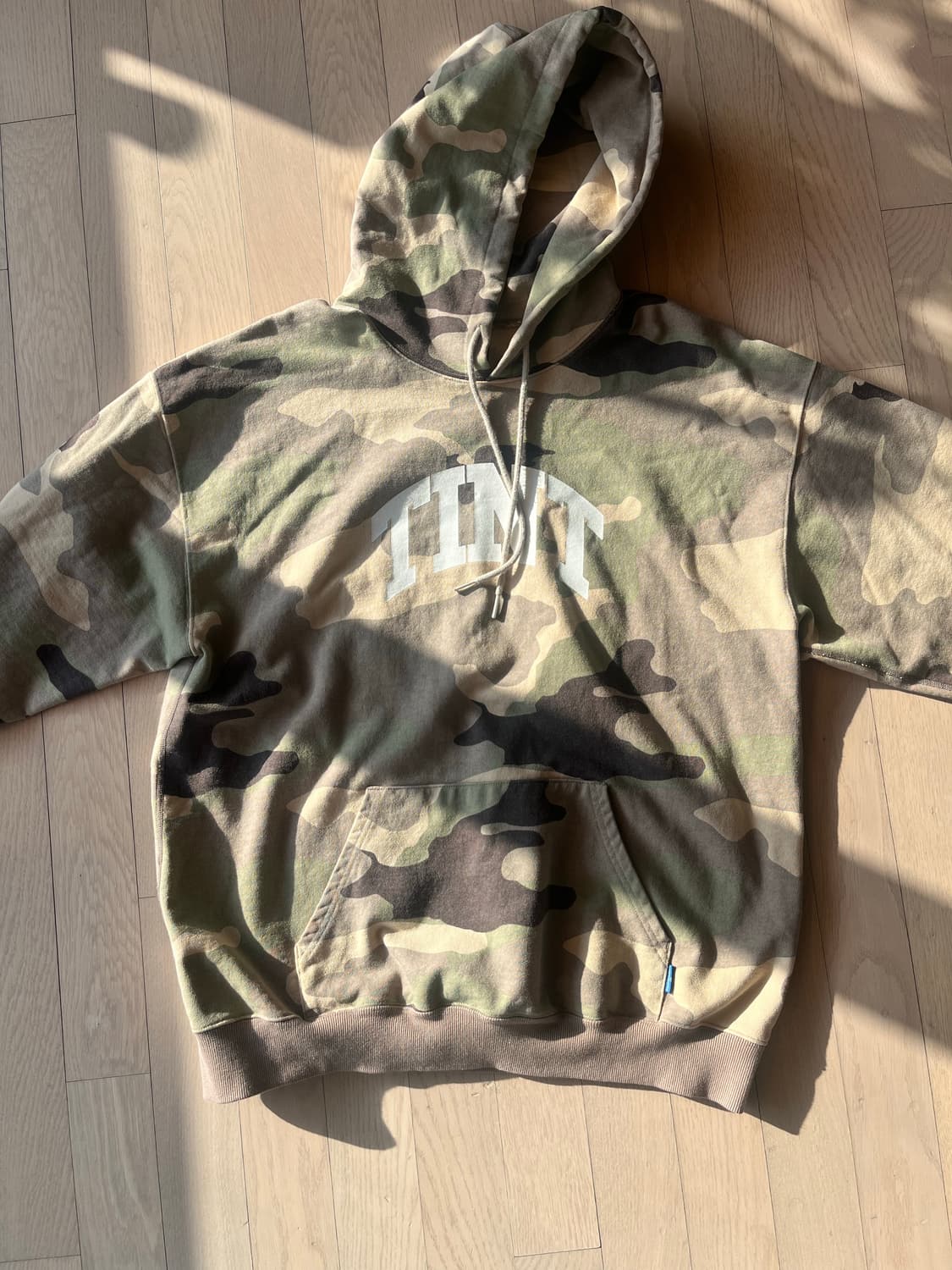 디스이즈네버댓 카모 후드티 상품이미지1