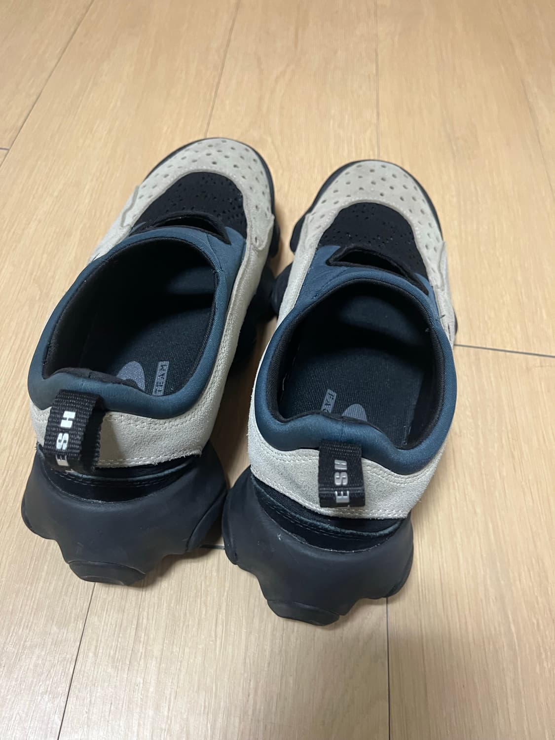 오클리 브레인 데드 플래시 샌들 샌드 블루 270 상품이미지5