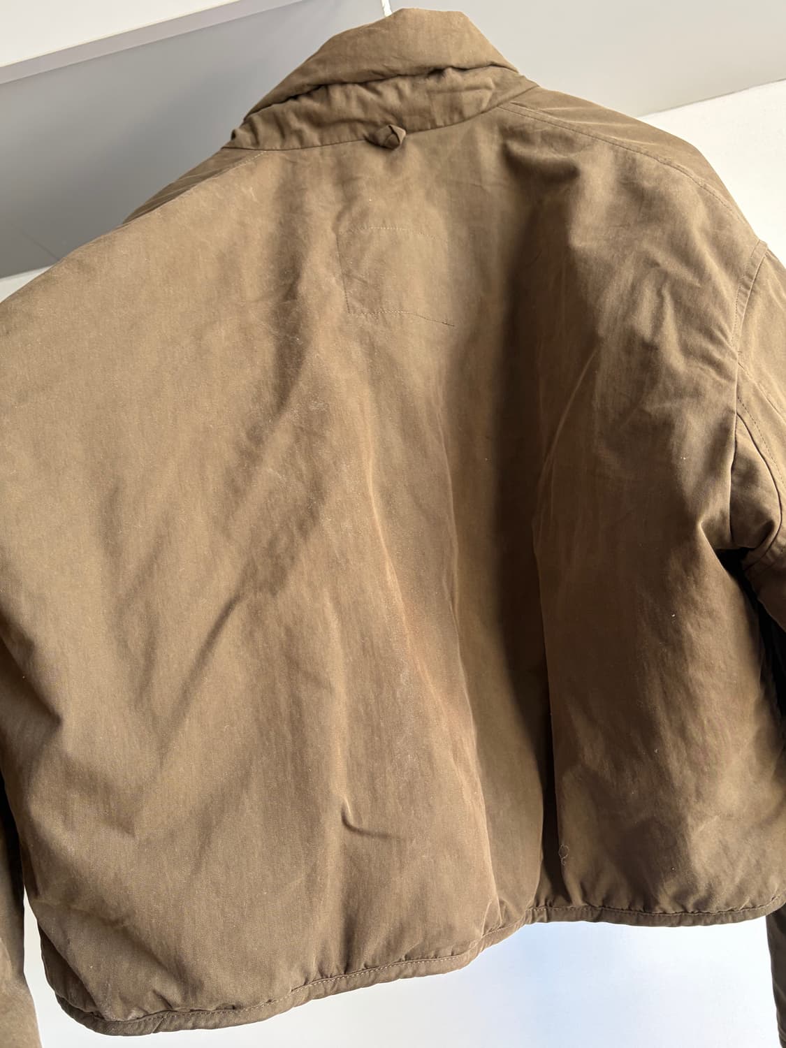 유니클로 U 숏패딩 카키 s  여성용 유니클로르메르 상품이미지9