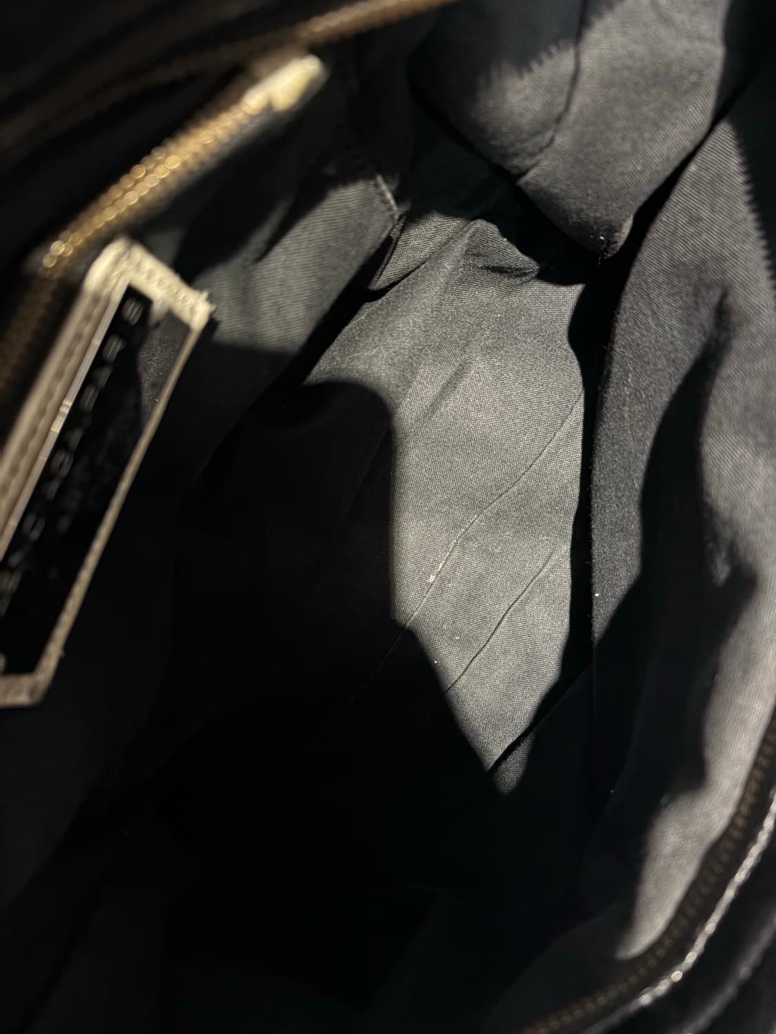 [A 정품] 발렌시아가 시티 모터백 미디움 블랙 상품이미지6