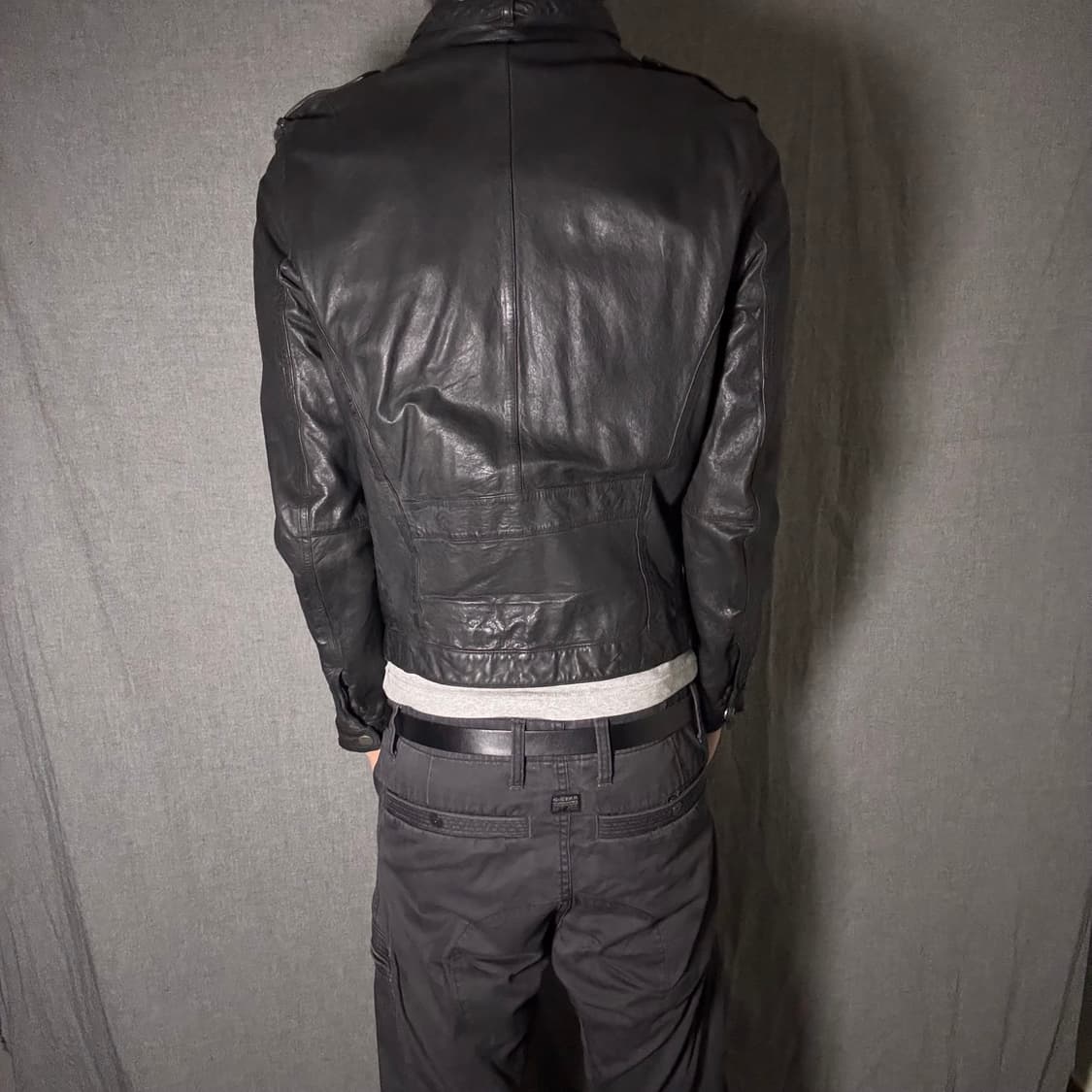 블랙 가죽 포켓 디테일 자켓 상품이미지4