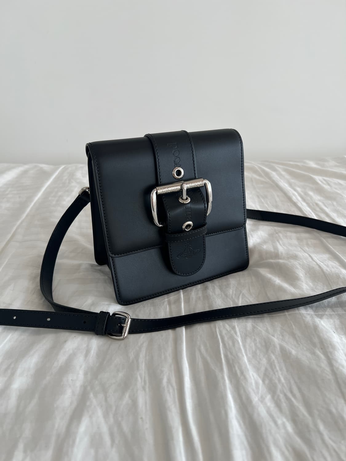 비비안웨스트우드 알렉스 사첼 레더 크로스백 상품이미지10