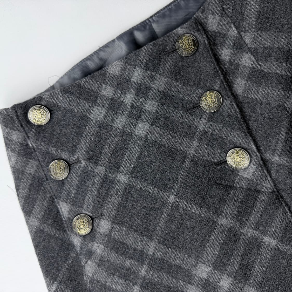 꼼사데모드 울 체크 미니스커트 상품이미지3