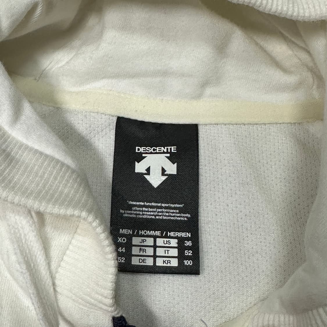 데상트 화이트 후드집업 L 상품이미지4