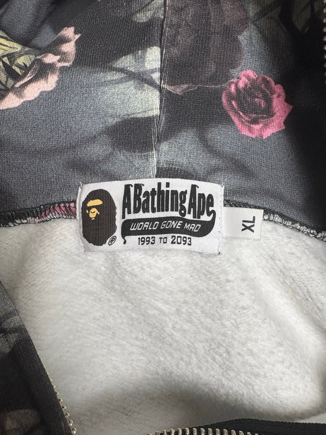 [XL] 새상품급 베이프 플로럴 샤크 후드집업 판매합니다 상품이미지4