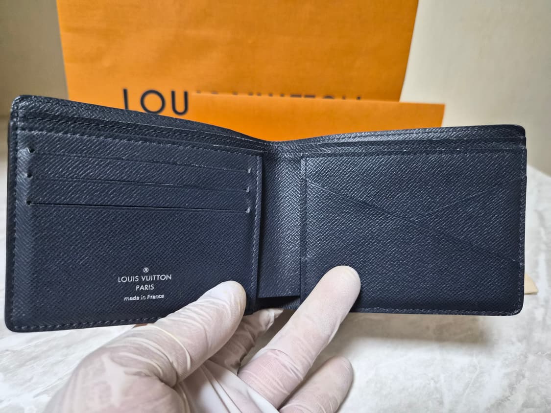 루이비통   멀티플 월릿  에피 레더 반지갑 상품이미지9