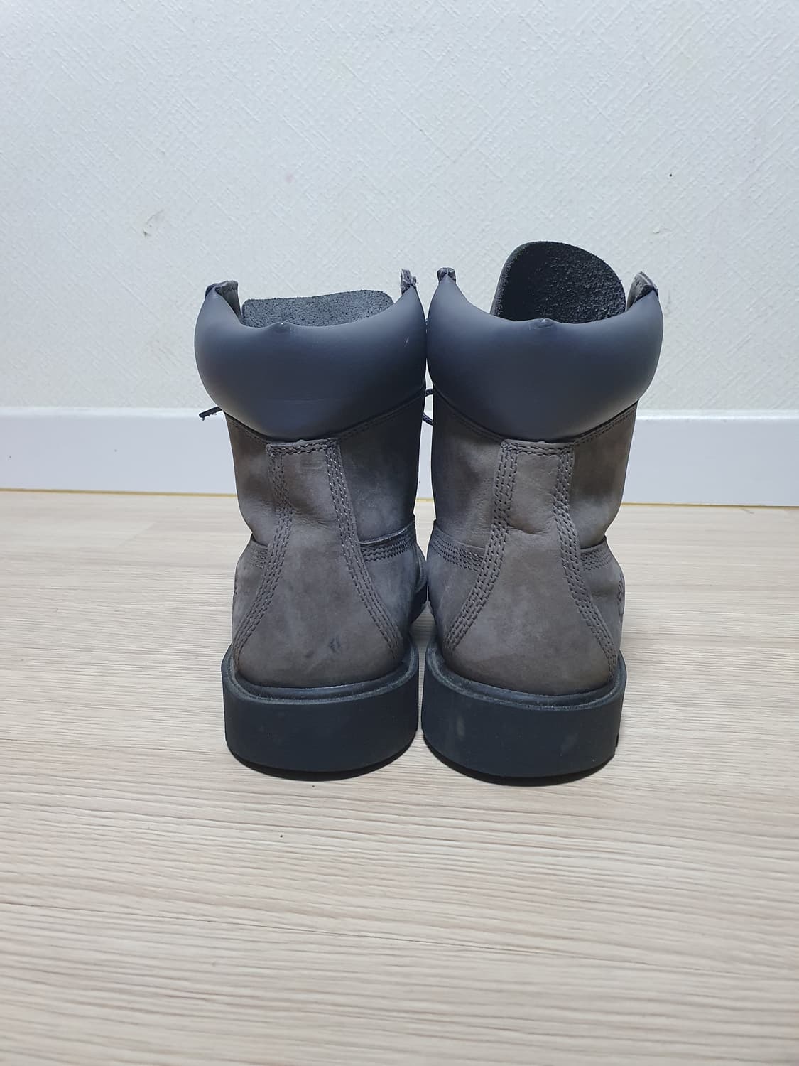 팀버랜드 6인치 다크 그레이 부츠 250 상품이미지5