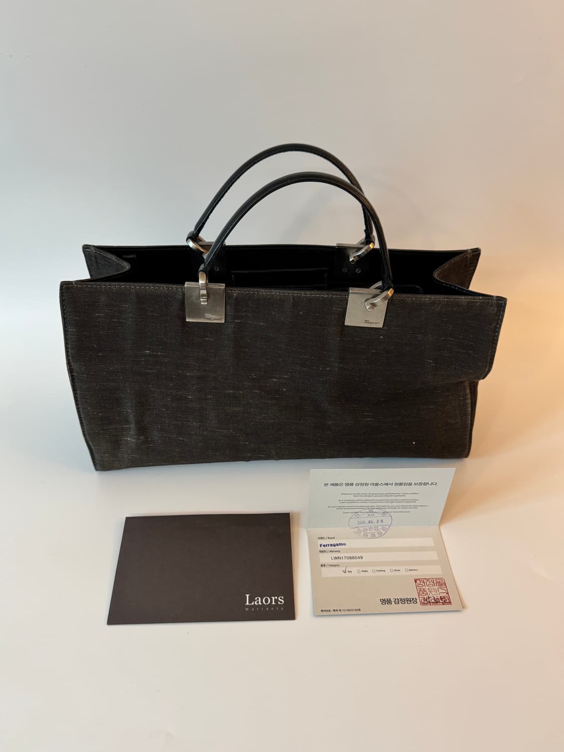 페라가모(Ferragamo) 완다 캔버스 토트백 상품이미지9