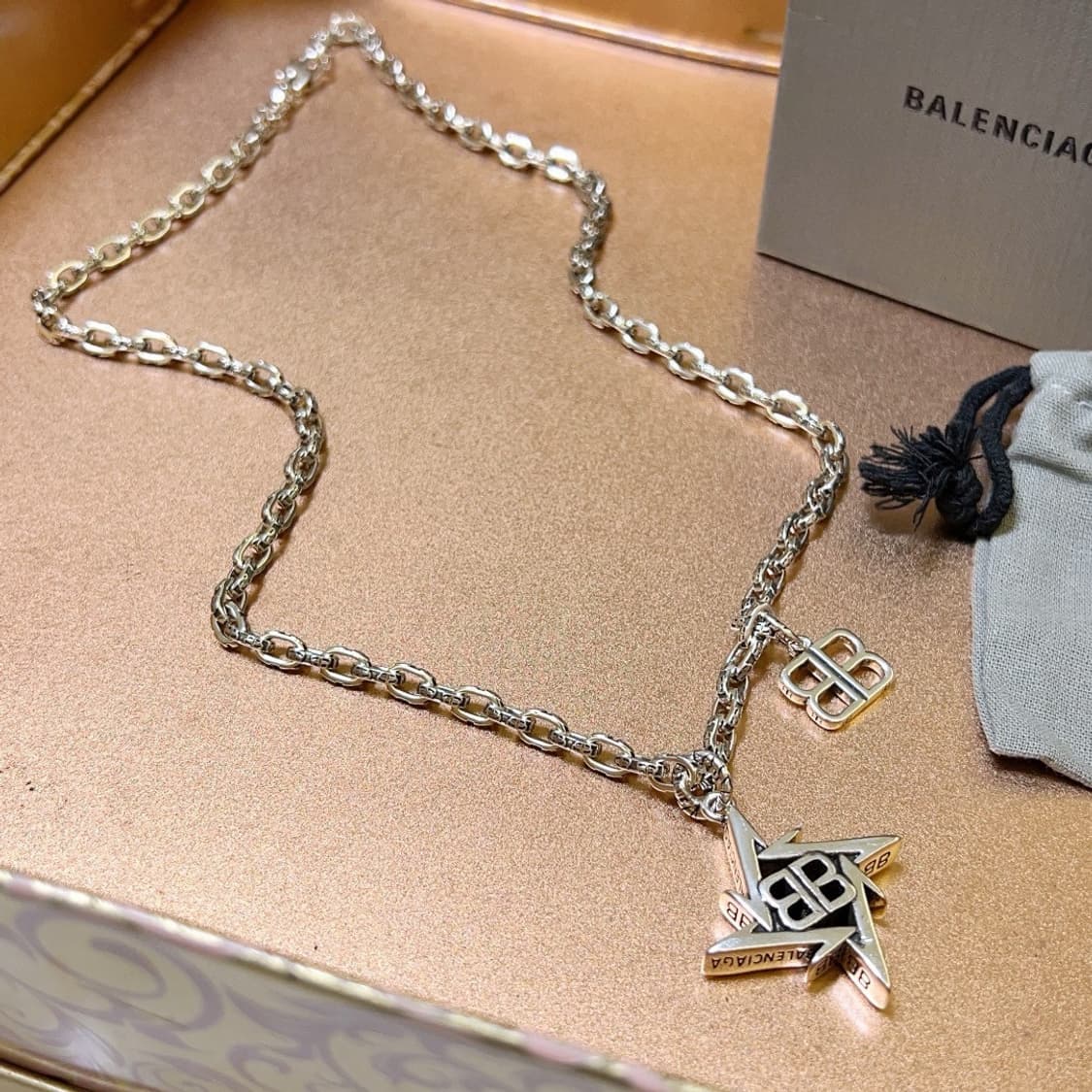 발렌시아가 목걸이 상품이미지1