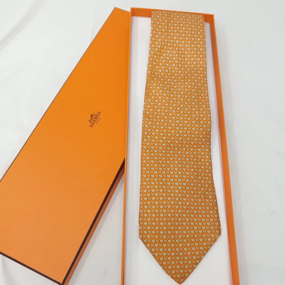 살바토레 페라가모 오렌지 꽃무늬 실크 넥타이 상품이미지9