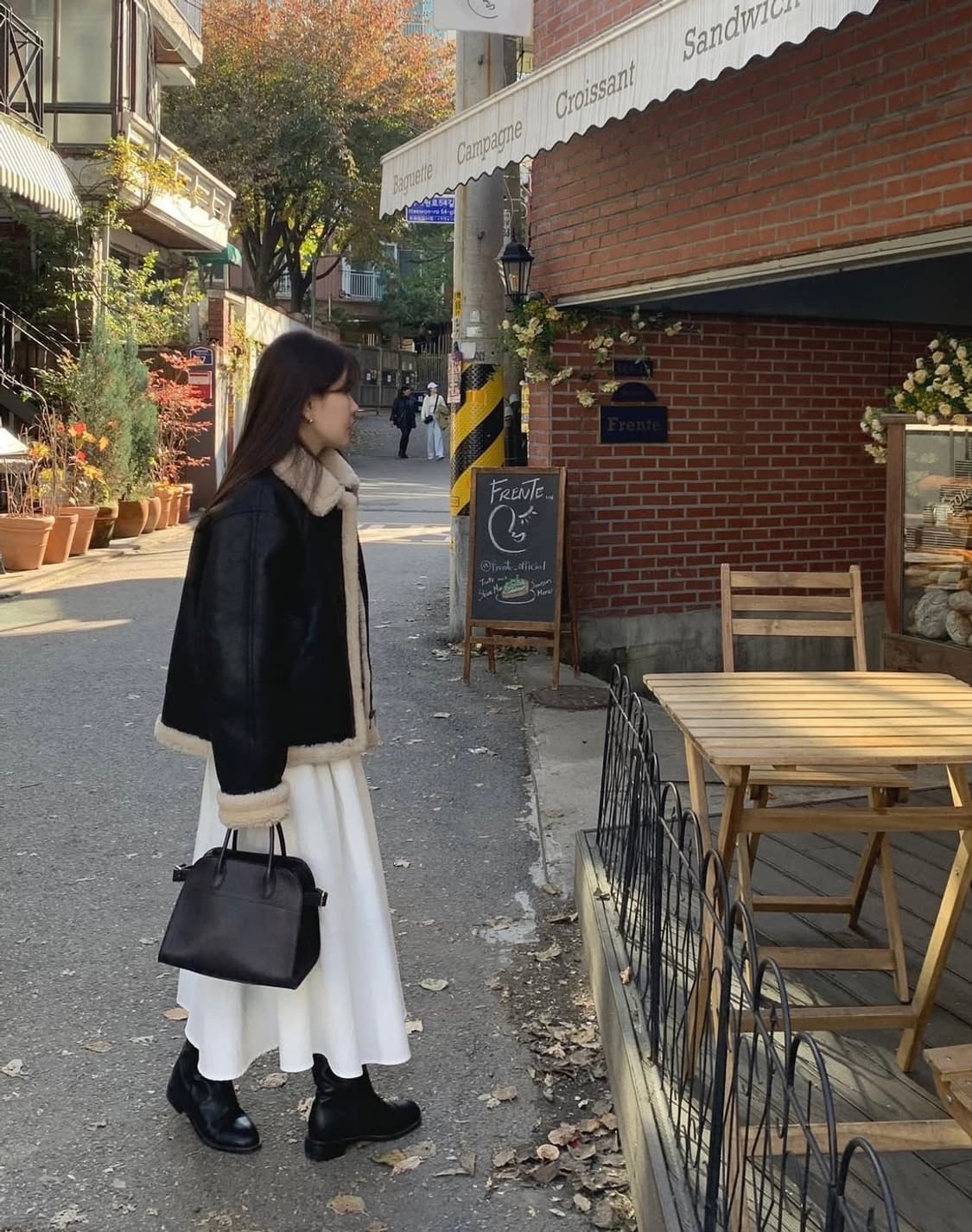 mmore 비건 레더 무스탕 블랙 상품이미지2