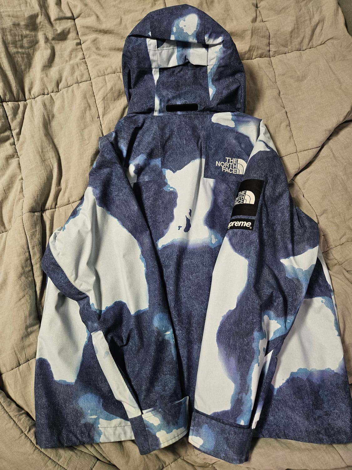 [L]슈프림x노스페이스 블리치드 데님 프린팅 마운틴 자켓 인디고 상품이미지2