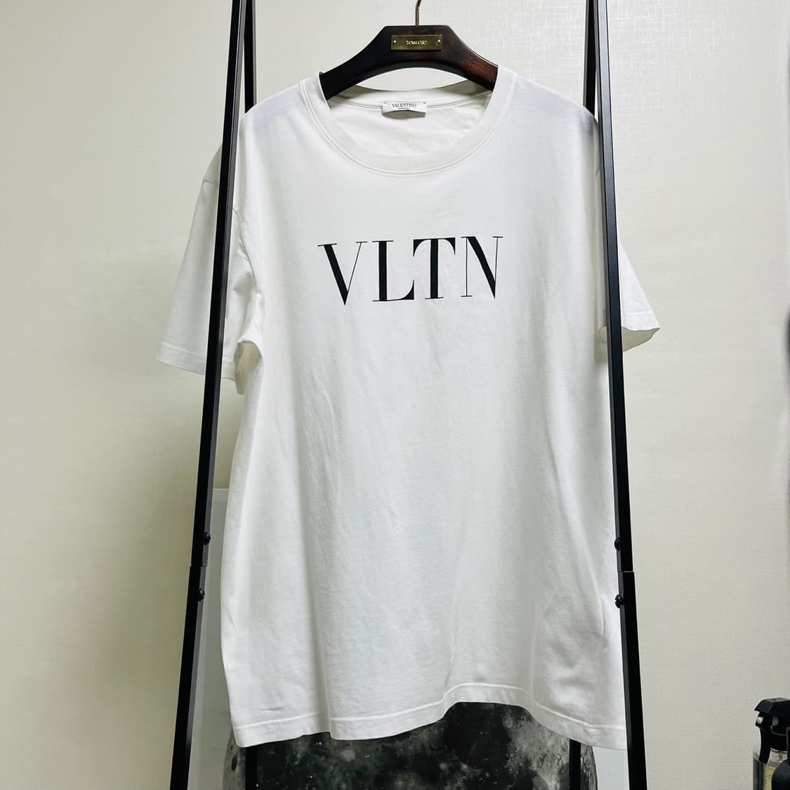 정품 L) 발렌티노 VLTN 로고 반팔 티셔츠 100~105 상품이미지1