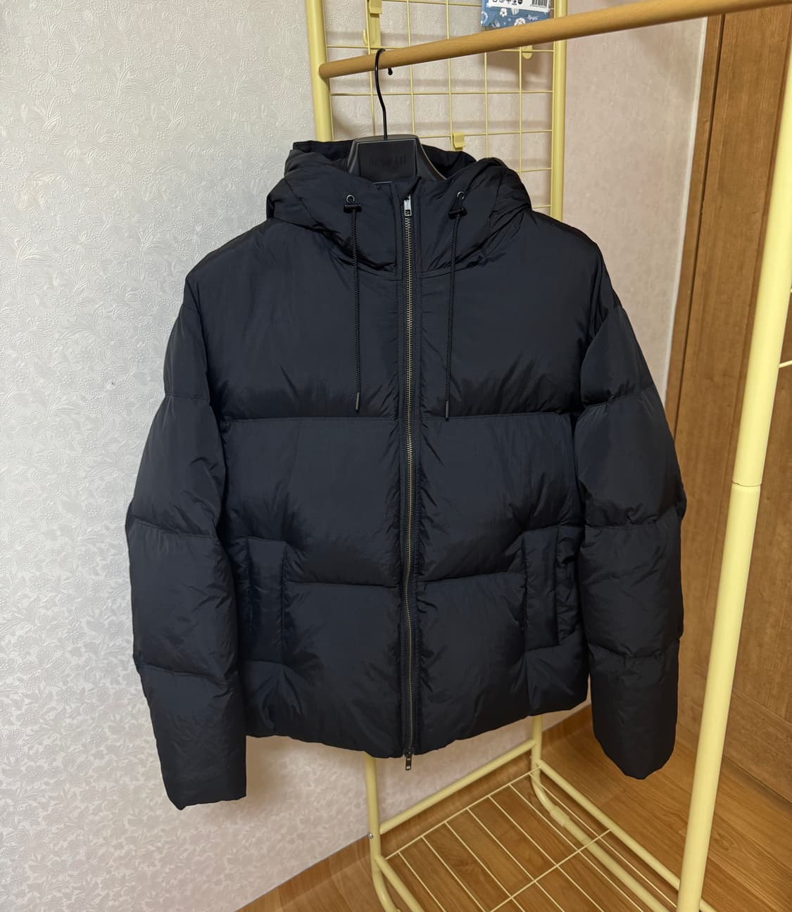 [M] 더니트컴퍼니 라이트 덕다운 후드 숏패딩 블랙 상품이미지2