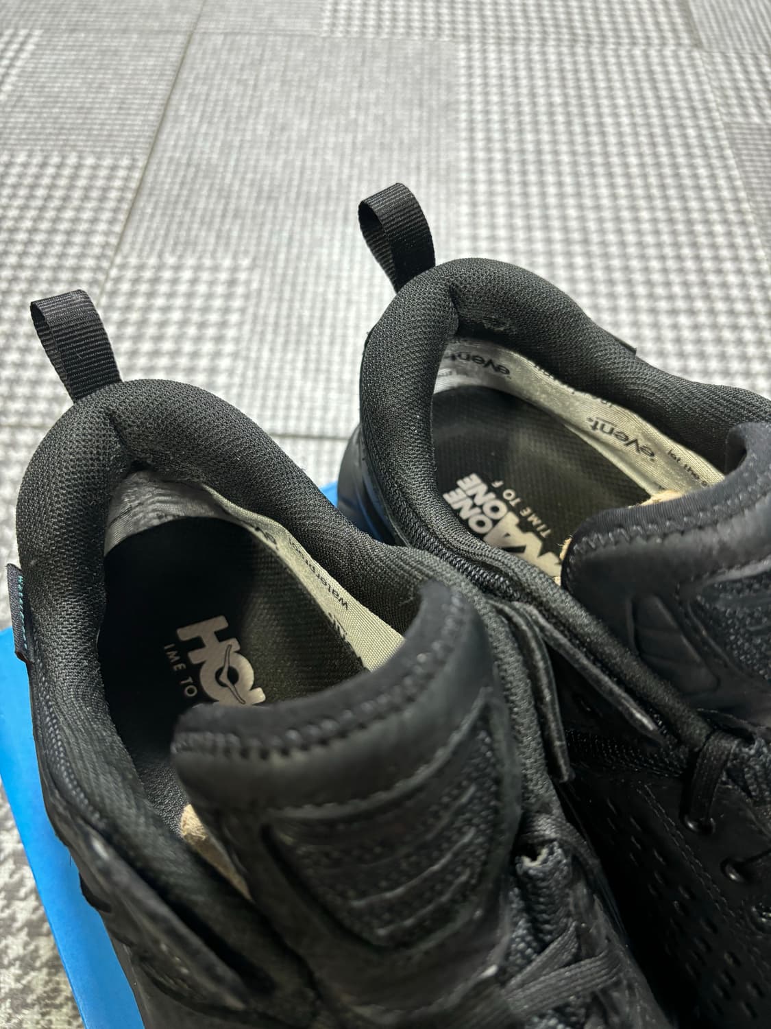 호카오네오네 토르 로우 블랙 상품이미지3