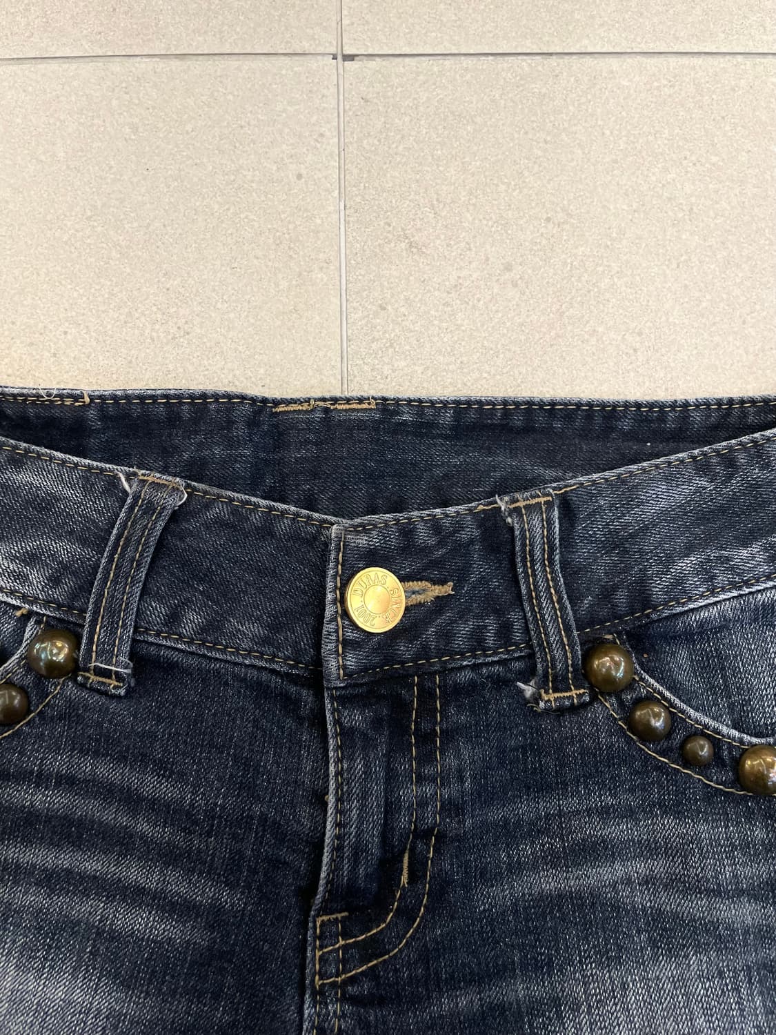 스터드 데님 숏츠 상품이미지3