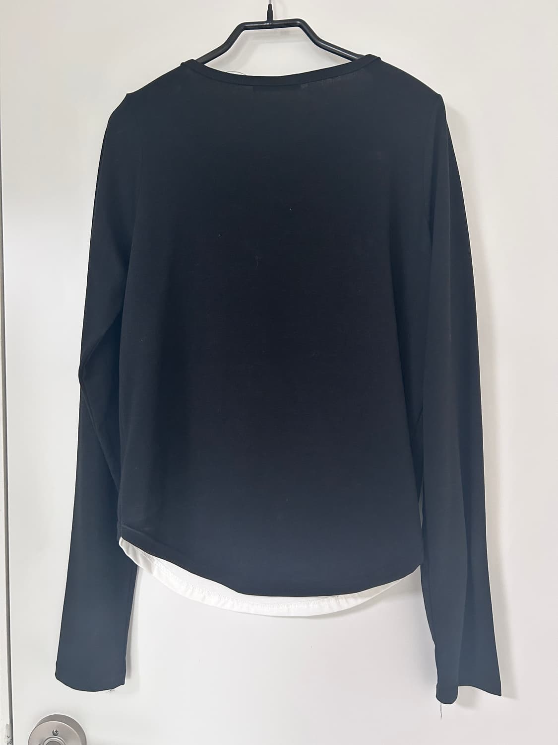 라이크더모스트_슬림 사이드 오프 레이어드 티셔츠 상품이미지2