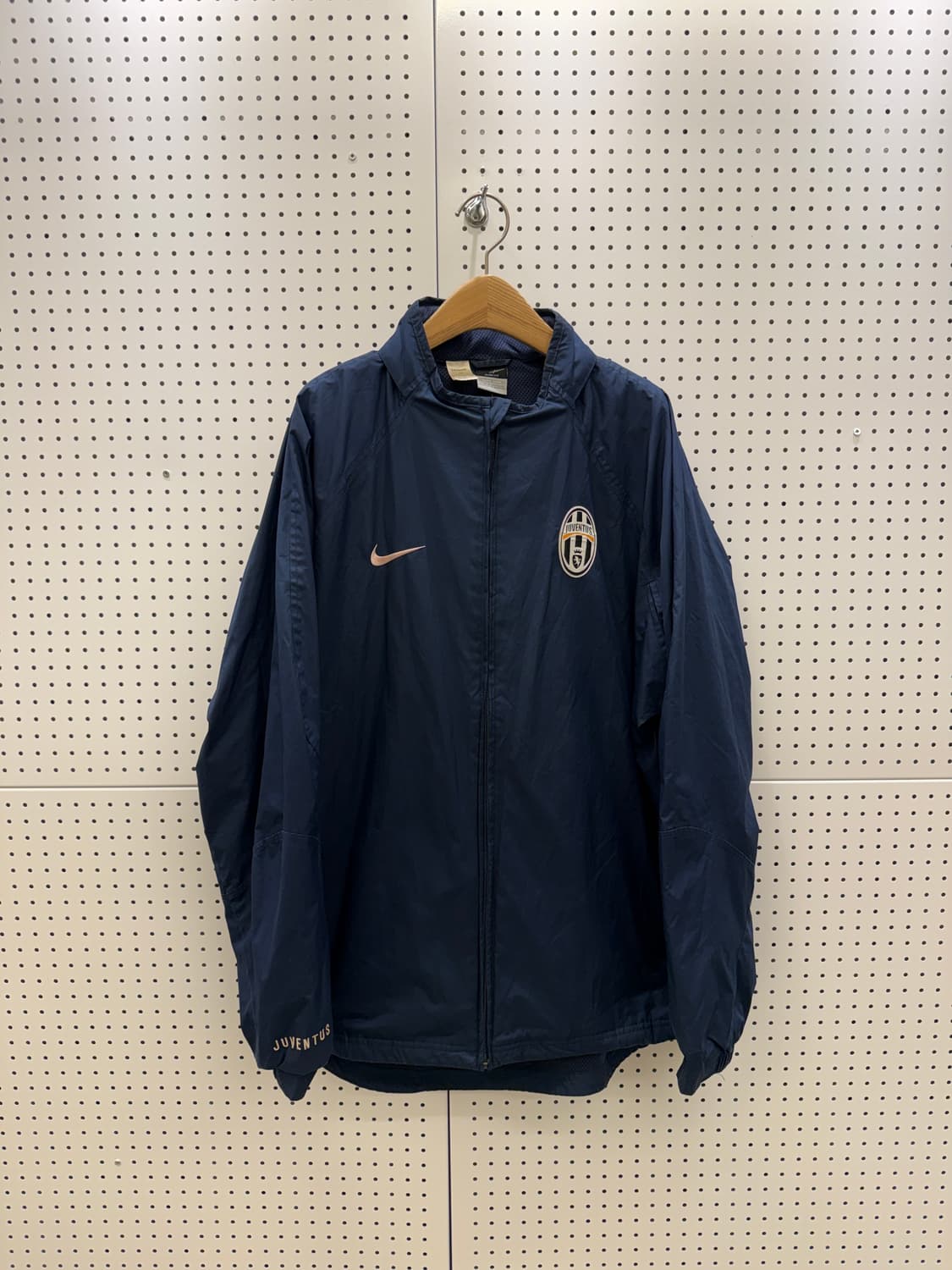 나이키 유벤투스fc 협업 빈티지 바람막이 U1248 상품이미지2